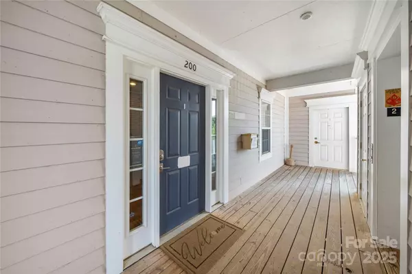 Davidson, NC 28036,575 Davidson Gateway DR #200