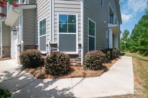 Lake Wylie, SC 29710,761 Little Bluestem DR