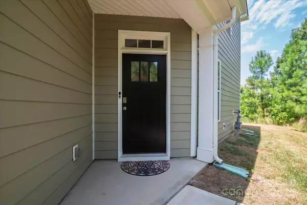 Lake Wylie, SC 29710,761 Little Bluestem DR