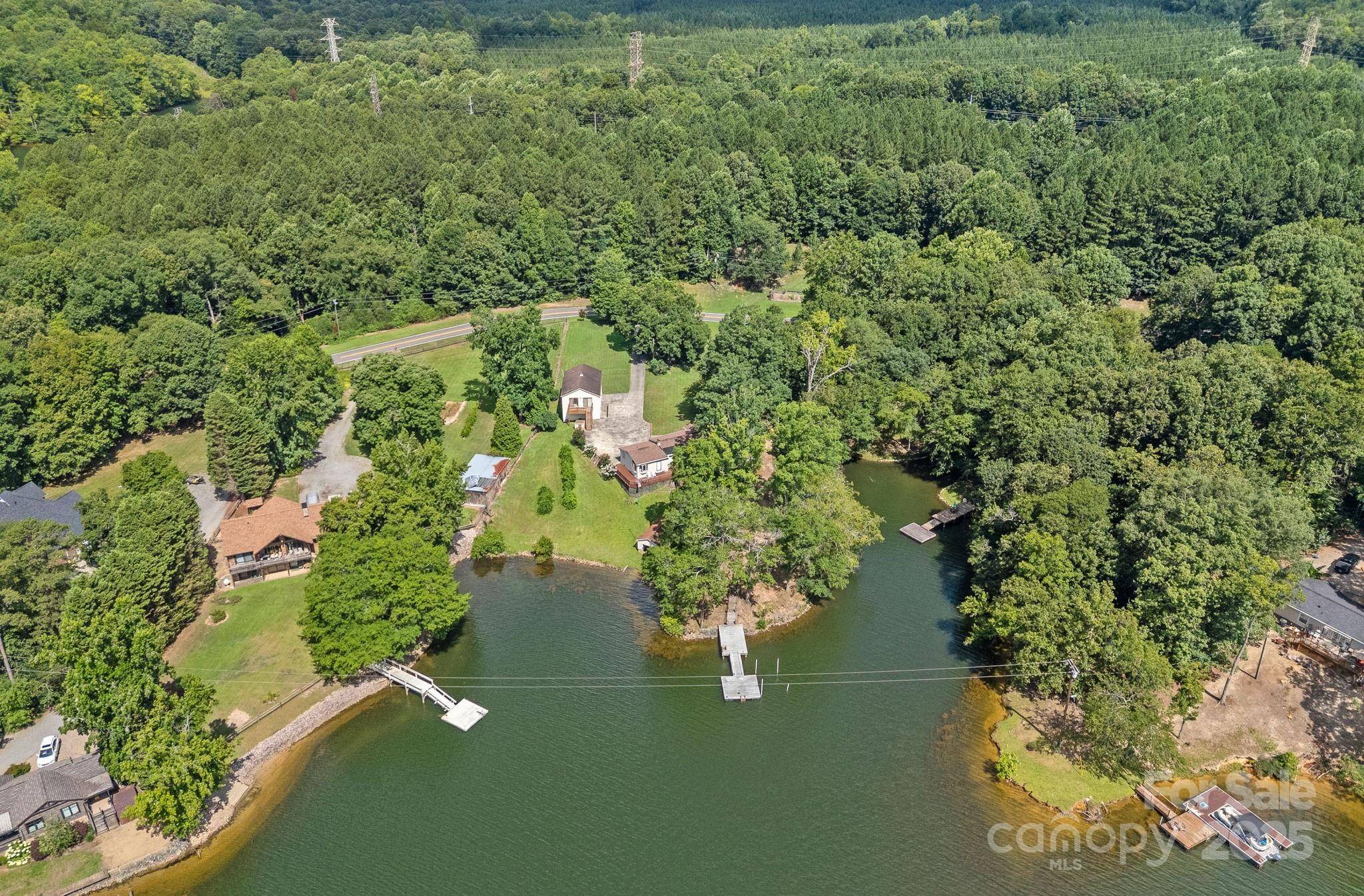 403 Nivens Cove RD, Mount Holly, NC 28120