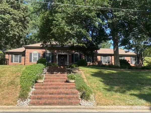 Albemarle, NC 28001,1201 Colonial DR