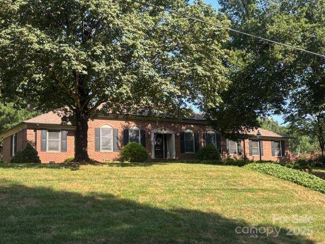 1201 Colonial DR, Albemarle, NC 28001