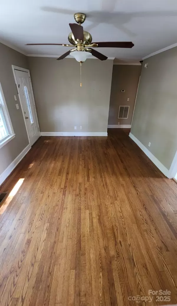 Matthews, NC 28105,601 E John ST