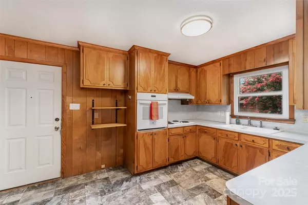 Kannapolis, NC 28083,210 Brook ST