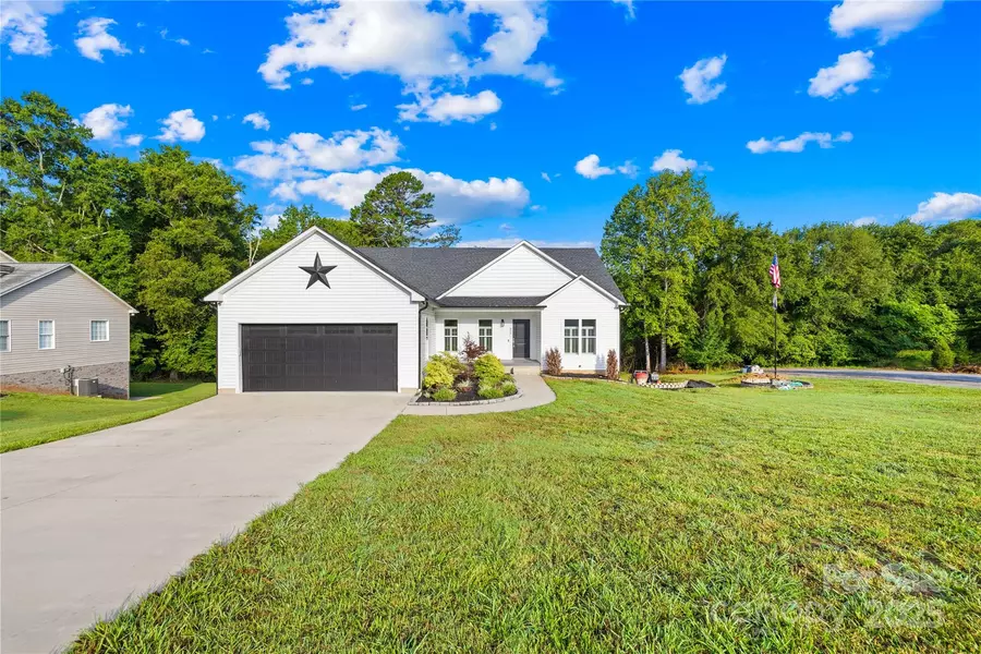 300 Hidden Creek DR, Shelby, NC 28152