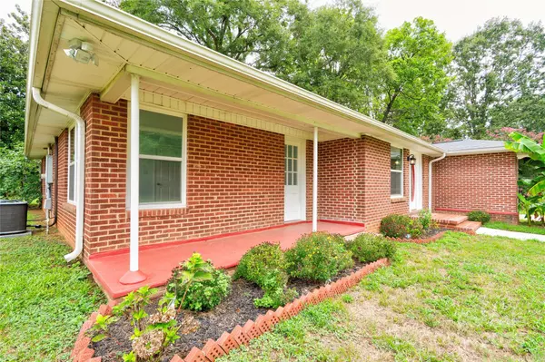 Shelby, NC 28152,245 E College AVE