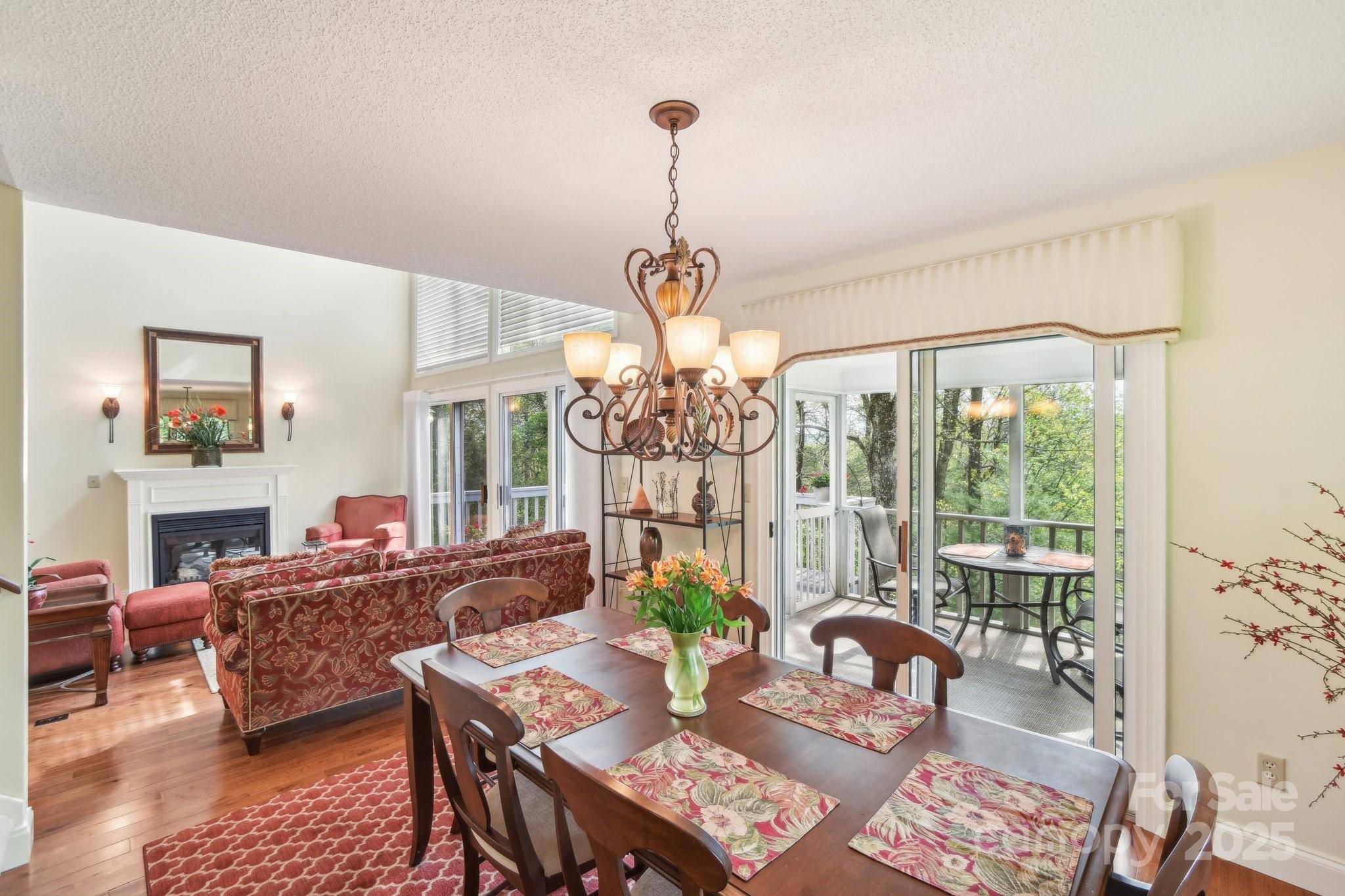 Flat Rock, NC 28731,320 Dawnbrook DR
