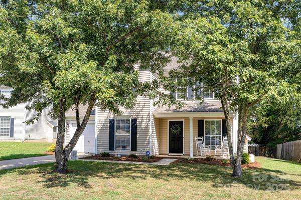 1909 Safflower CIR, Charlotte, NC 28262