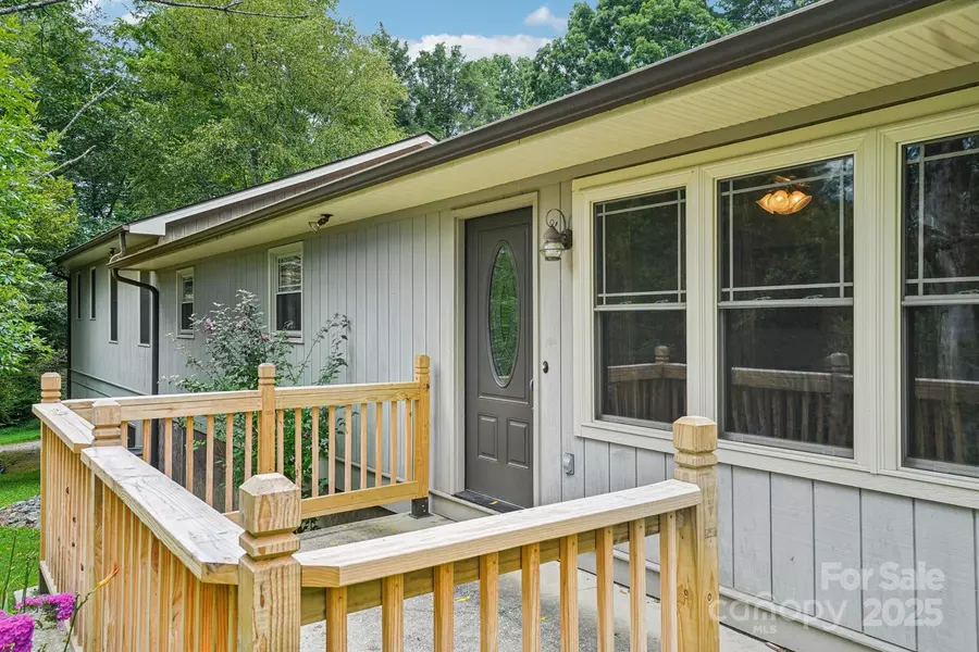 113 Heaton ST, Hendersonville, NC 28739