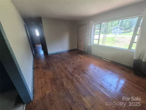 Asheville, NC 28806,258 New Leicester HWY