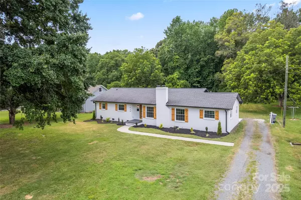 Charlotte, NC 28215,1420 Lakedell DR