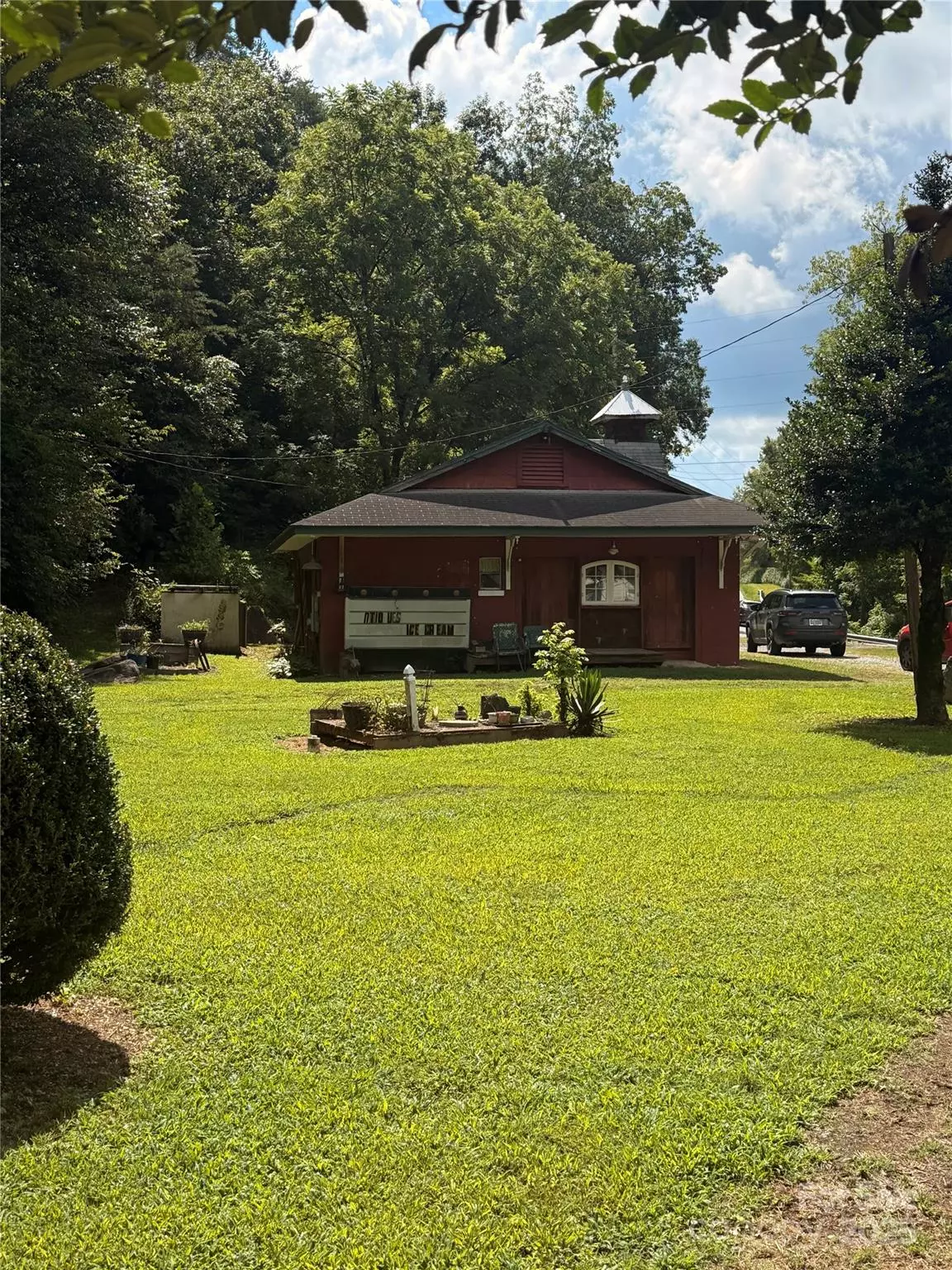 Lake Lure, NC 28746,6080 US 64/74a HWY