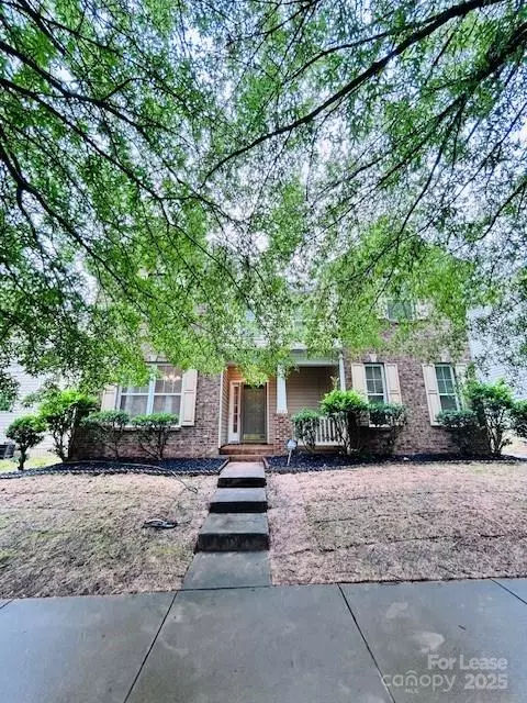 5924 Colonial Garden DR, Huntersville, NC 28078