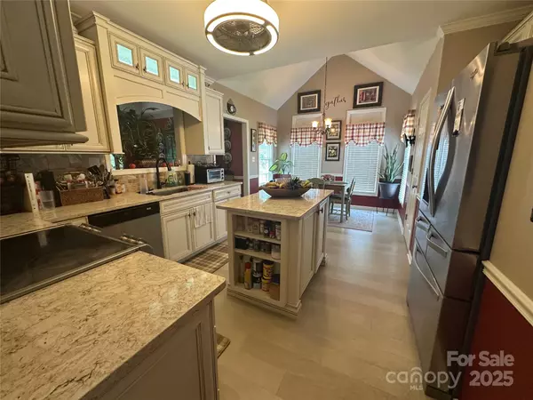 Winston Salem, NC 27104,5244 Old Plantation CIR