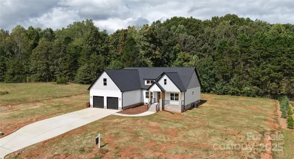Newton, NC 28658,2988 Quail DR