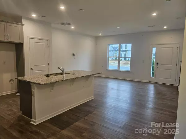 Charlotte, NC 28273,10025 Guardian DR