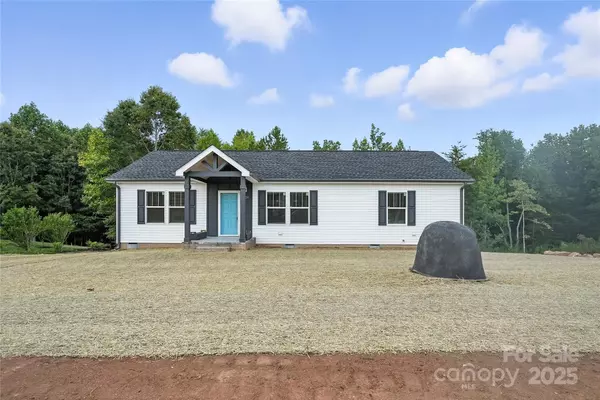 124 Dayton RD, Dallas, NC 28034