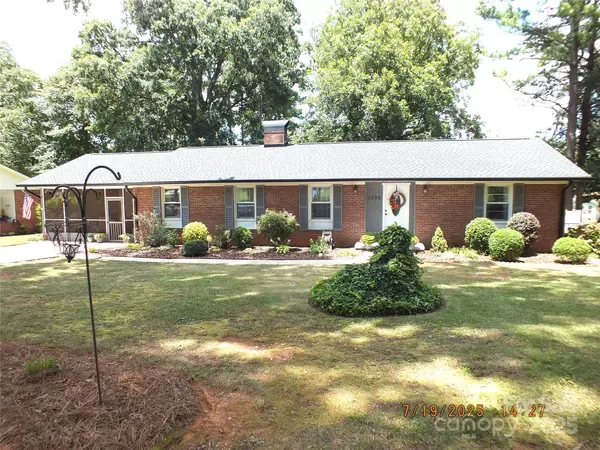 1033 Christopher CIR #15, Rock Hill, SC 29730