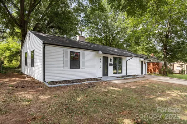 Charlotte, NC 28216,2733 Englehardt ST