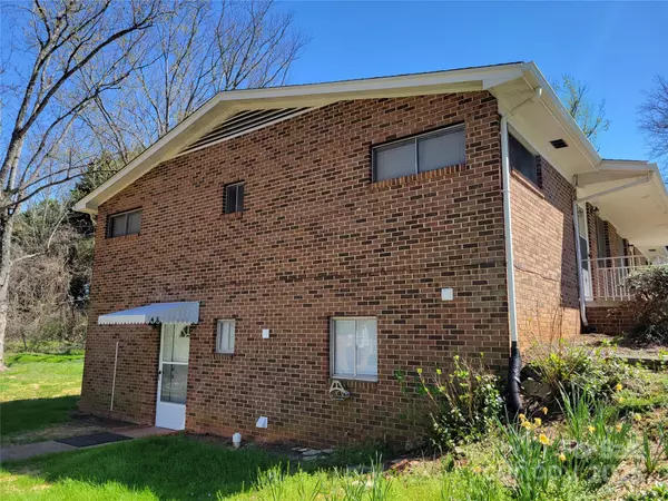 Hickory, NC 28601,44 17th Avenue CT NW