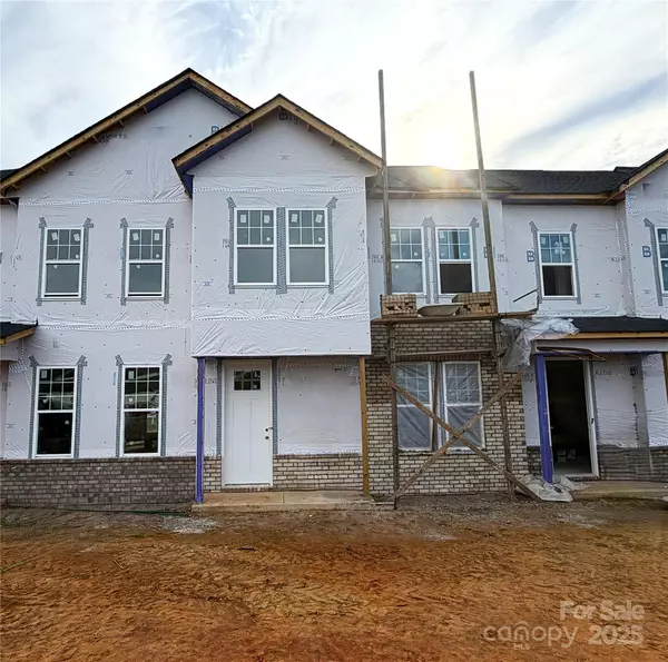 Cramerton, NC 28032,203 Vanguard LN #14