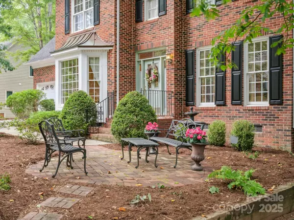 Matthews, NC 28105,423 Shrewsbury LN