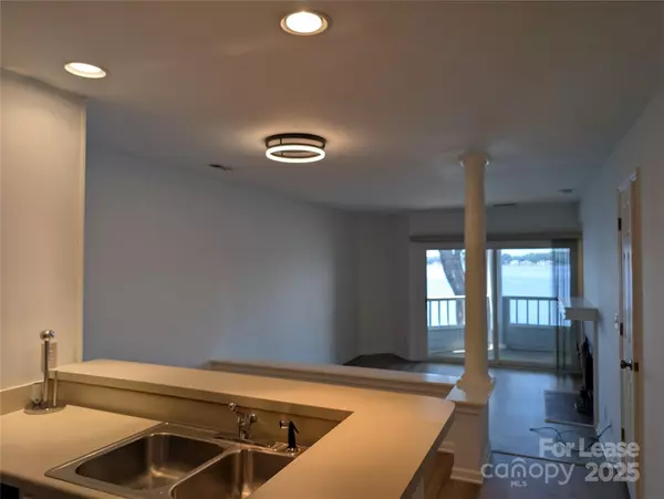 Davidson, NC 28036,350 Northwest DR