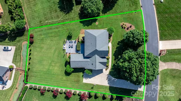 2774 Palmer DR NE, Conover, NC 28613