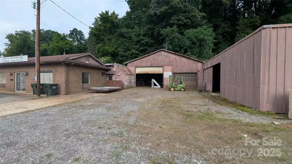 Waynesville, NC 28786,719 Dellwood RD