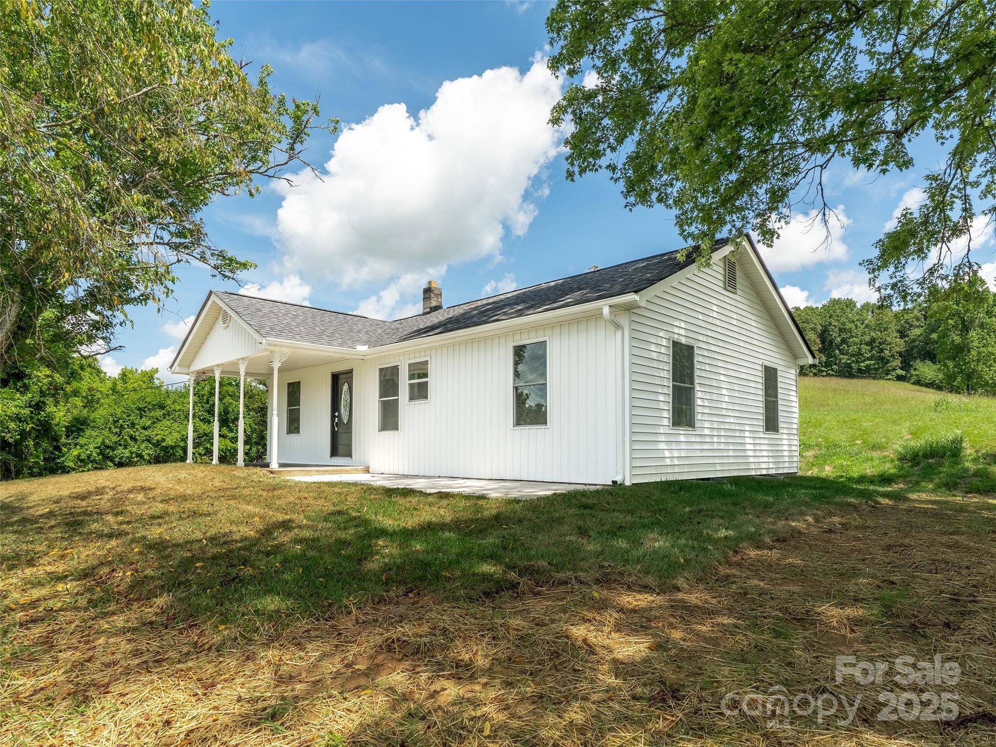 Weaverville, NC 28787,124 Palmer Ford RD