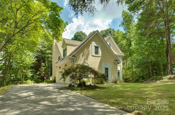 Charlotte, NC 28278,15608 Woodland Ridge LN #13