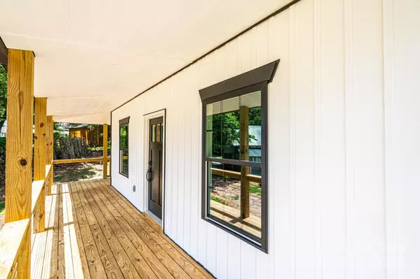 Granite Falls, NC 28630,204 Hickory ST #A