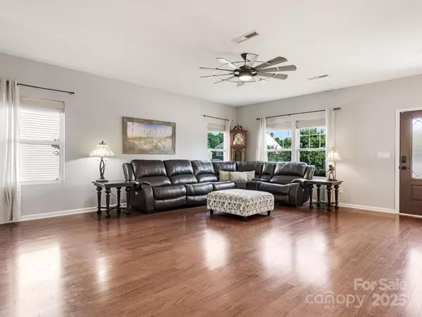 Clover, SC 29710,1292 Century DR