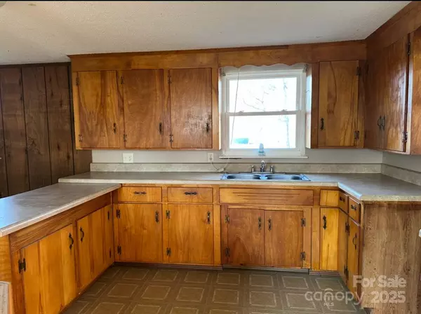 Statesville, NC 28625,539 Jennings RD