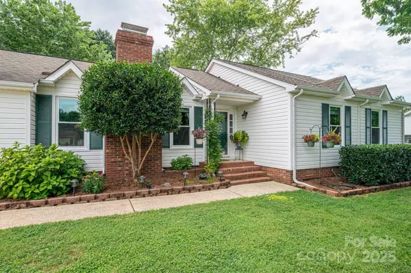 Gastonia, NC 28056,2618 Cherokee CT