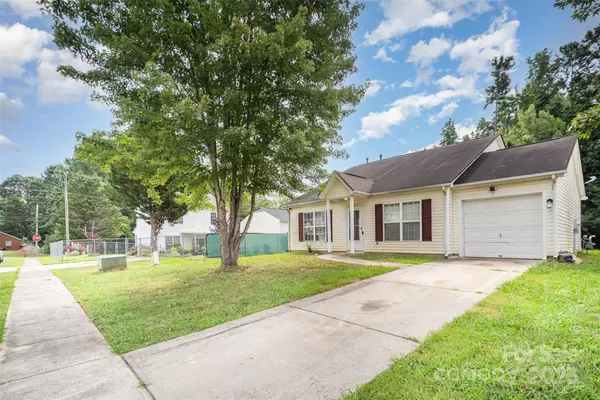 Charlotte, NC 28214,513 Stillgreen LN