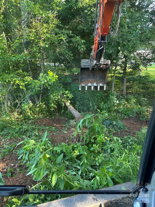 4058 Shasta LN, Sherrills Ford, NC 28673