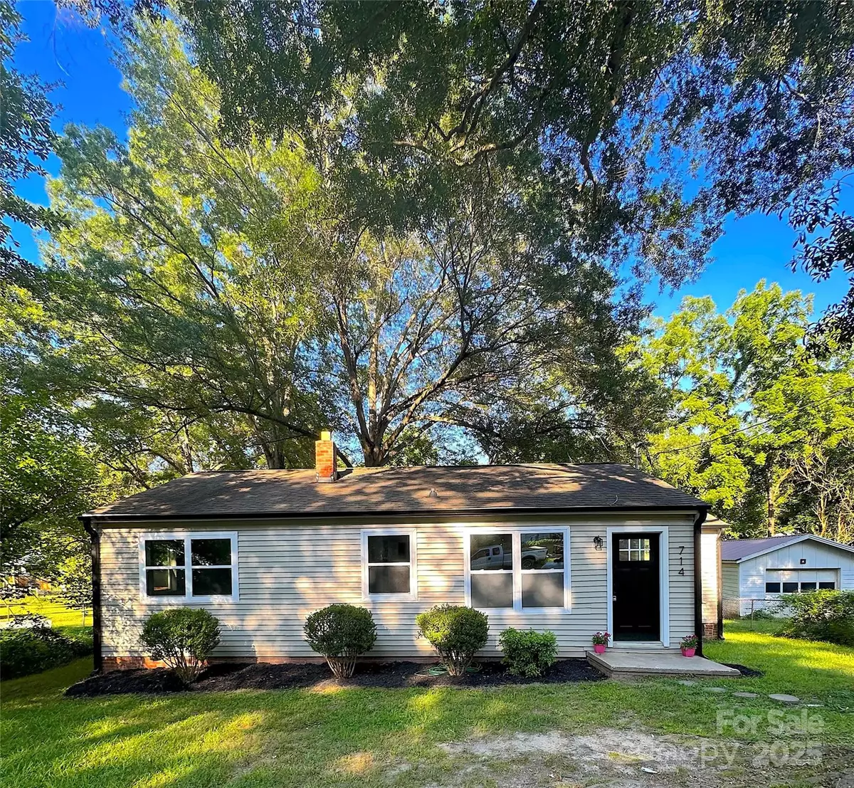 Gastonia, NC 28052,714 Apple Blossom CIR