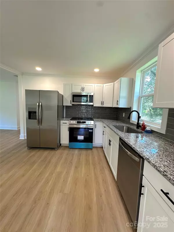 Gastonia, NC 28052,714 Apple Blossom CIR