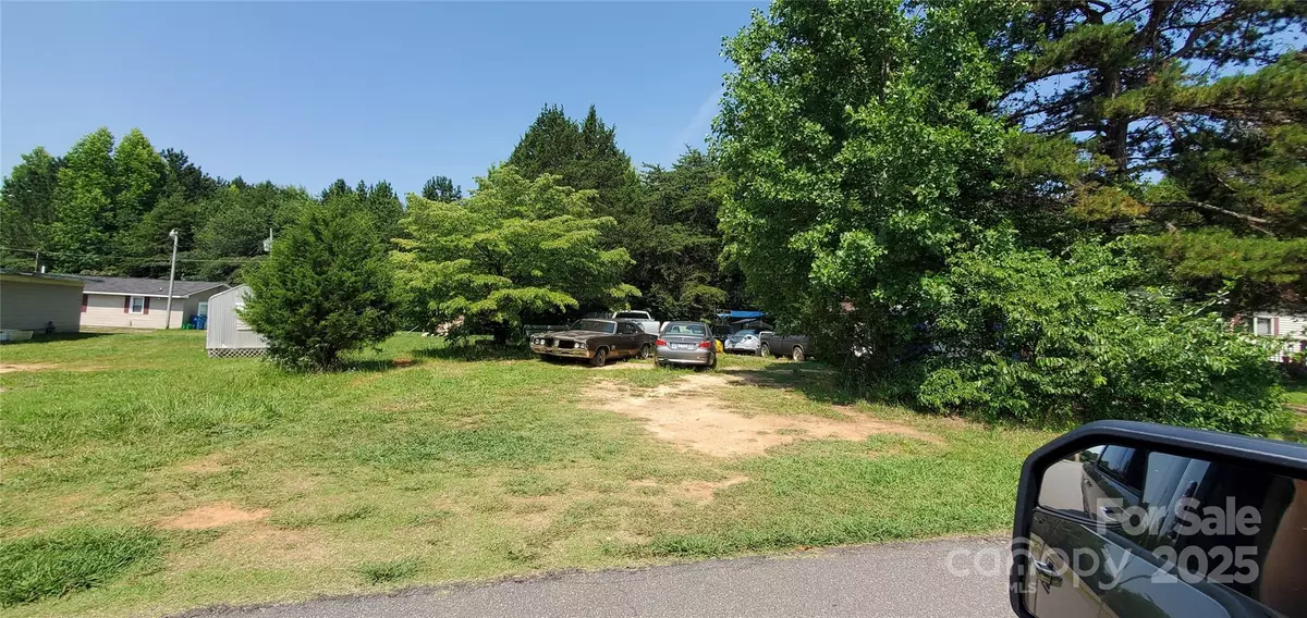 Statesville, NC 28677,1136 Stokes ST