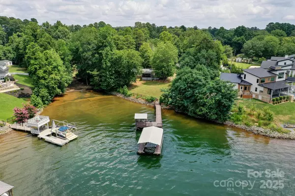 Mooresville, NC 28117,136 Buttercup DR