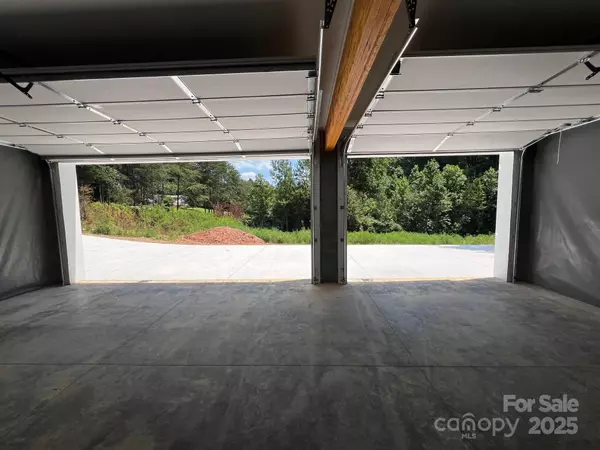 Statesville, NC 28625,110 S Yadkin River RD