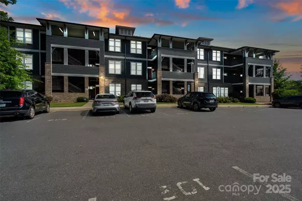 Charlotte, NC 28211,935 Mcalway RD #306