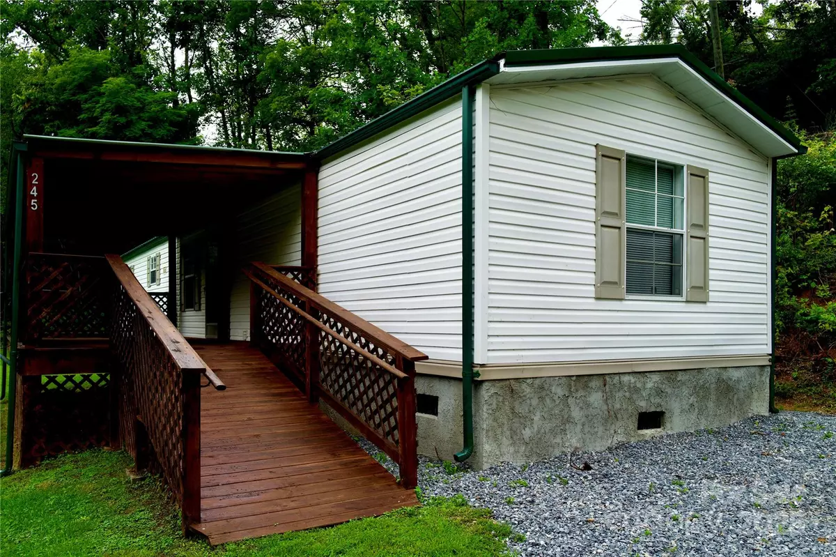 Spruce Pine, NC 28777,245 Berry Hill RD