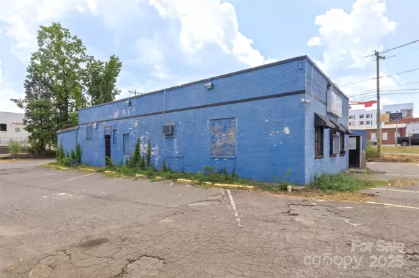 Charlotte, NC 28206,2400 N Tryon ST