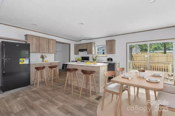 Lincolnton, NC 28092,536 Lincoln View RD