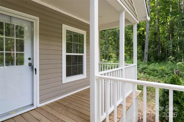 Black Mountain, NC 28711,321 Flat Creek RD