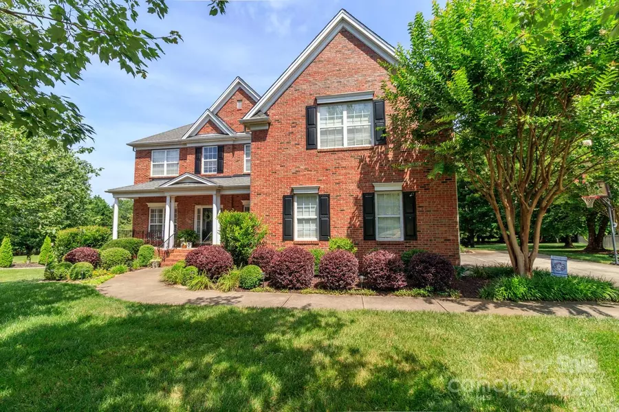 4009 Tillingmere CIR, Matthews, NC 28104