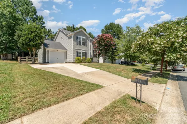 Charlotte, NC 28214,10024 Northwoods Forest DR