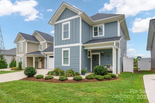 Hickory, NC 28601,2636 2nd ST NE